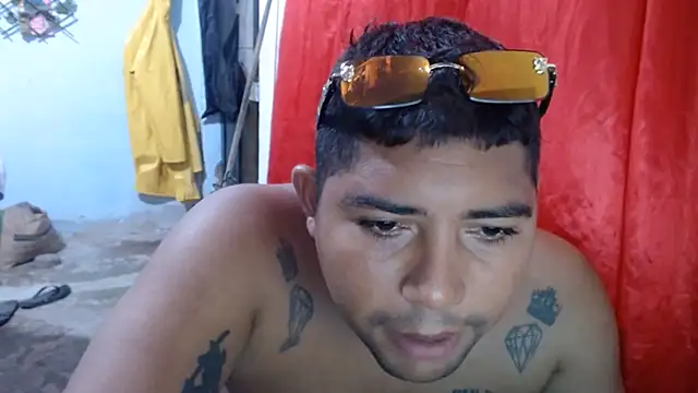master_juju1924 Chat XXX in diretta