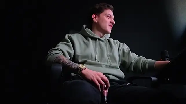 FelixStarkk Live XXX Chat