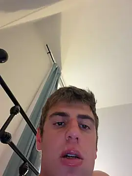 YourFavoriteSexy webcam show