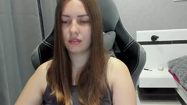 Mia_shy1's Live XXX Chat