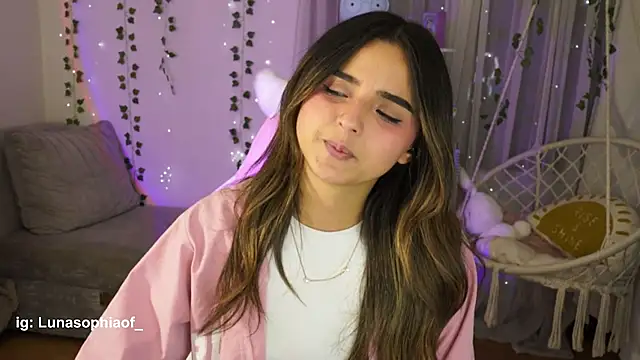 LunaSophia_ - Show tits