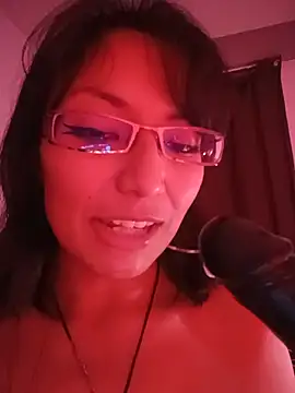 LucyCherry69 Chat XXX in diretta