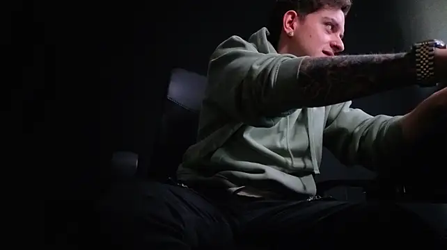 FelixStarkk 라이브 XXX 채팅