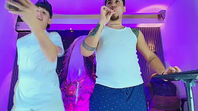 Czat XXX na żywo – The_Boy_King_