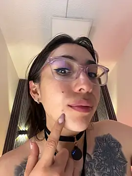 Emma_Rouse699 即時 XXX 聊天