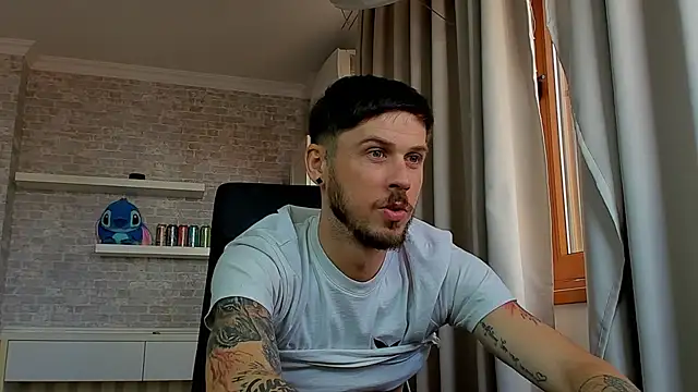JonahShaw Adlı Modelin Web Kamerası Şovu