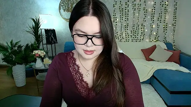 lilialil06 Adlı Modelin Canlı XXX Sohbeti