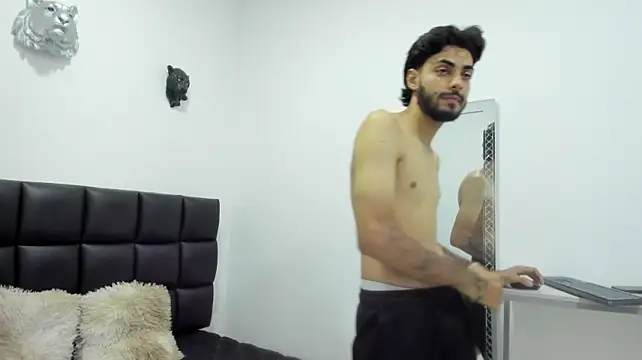 XXX chat uživo modela dashmonroe