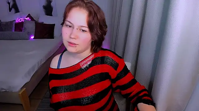 MiaLacrice Chat XXX live