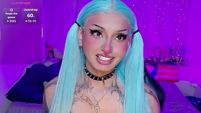 Lisa_sparkleee élő XXX-chatje