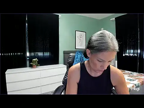 LexxxyDiamond Chat XXX live