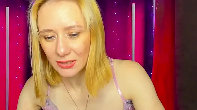 NikaBond Live XXX-Chat