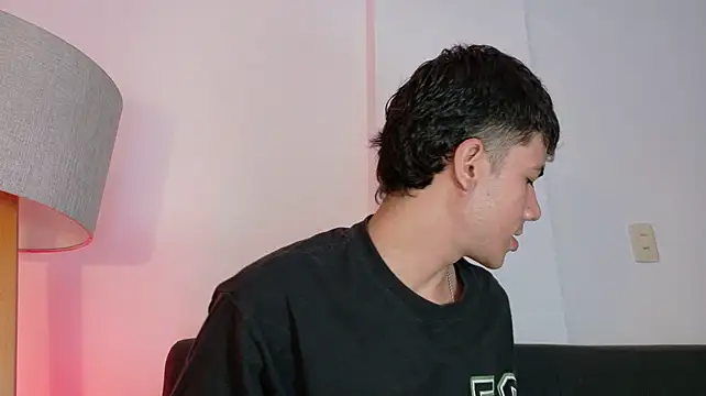 دردشة Derek_stud_ الجنسية المباشرة