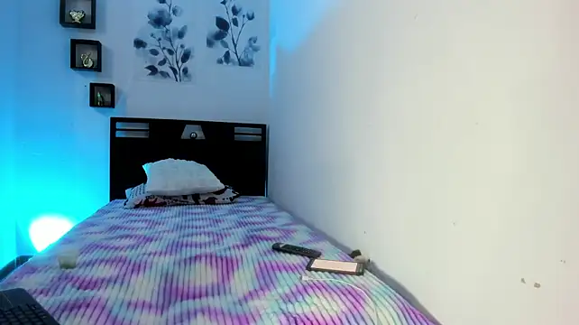 Lulu_doll18's Live XXX Chat