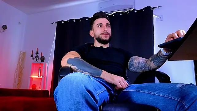 Czat XXX na żywo – MightyAaron66