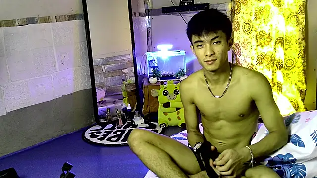 Онлайн чат XXX Twinkyecho