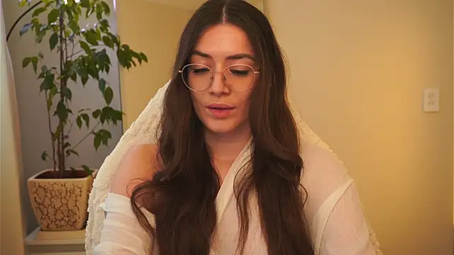 Ester_Hill - Tease naked tits close up
