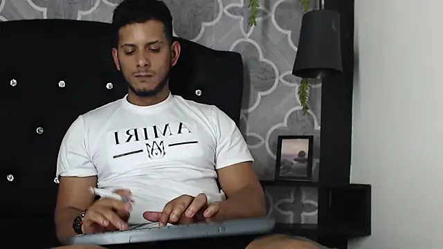 Chat +18 de Chris_Dick23 ao vivo