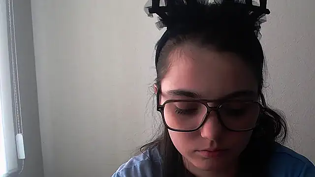 Sun_Shine__ Adlı Modelin Canlı XXX Sohbeti