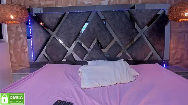 Sophie_Stone19: απευθείας συνομιλία ΧΧΧ