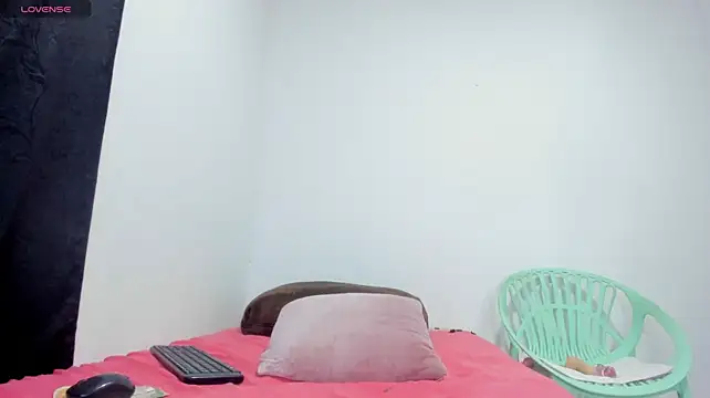 Olivia_Stevens Chat XXX live