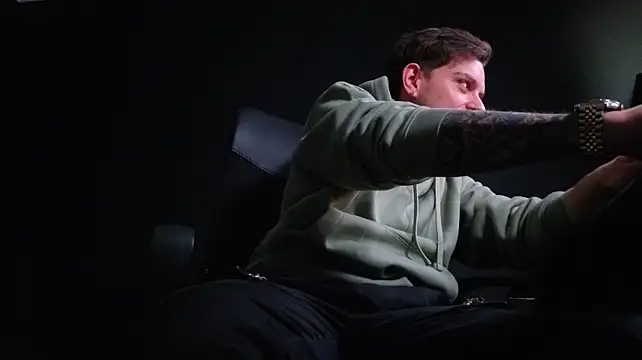 Živý XXX chat FelixStarkk