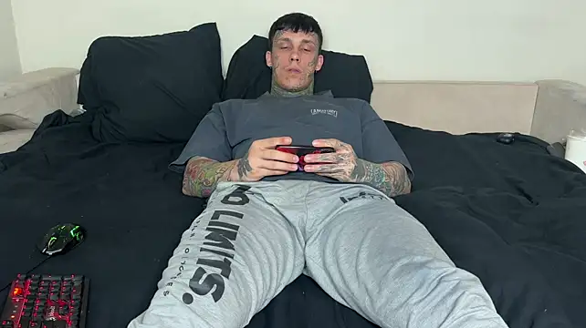 XXX chat uživo modela Anubisgods