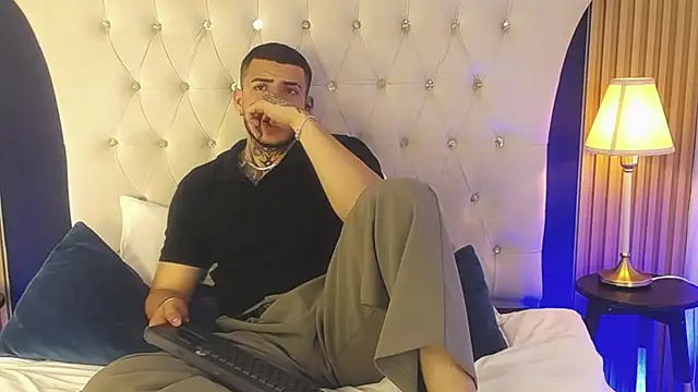 BamBam_JD élő XXX-chatje