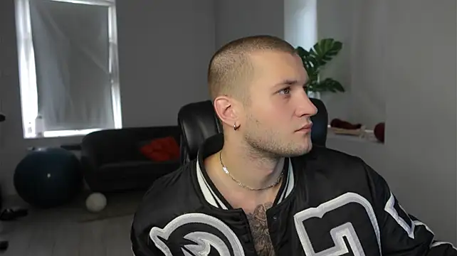 XXX chat uživo modela Igor_Wilde