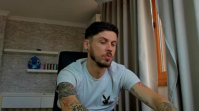 Chat +18 de JonahShaw ao vivo