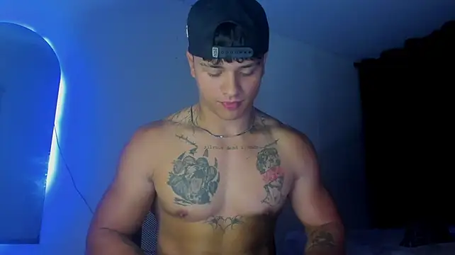 Dominic_Biker__ Chat XXX in diretta
