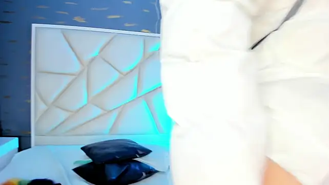 Chat +18 de ViolettaNaughty ao vivo