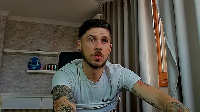 Živý XXX chat JonahShaw