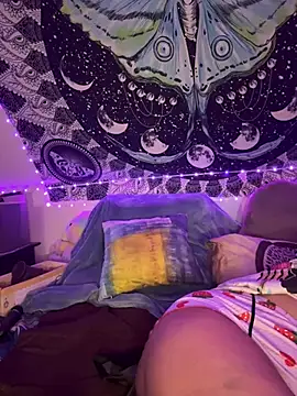 SuzyCatzz's Live XXX Chat
