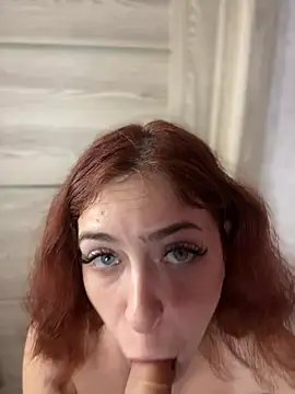 دردشة LynaFrost الجنسية المباشرة