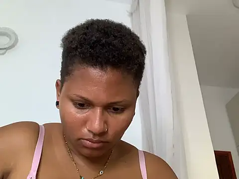 Chat XXX en directo de madelltheebony