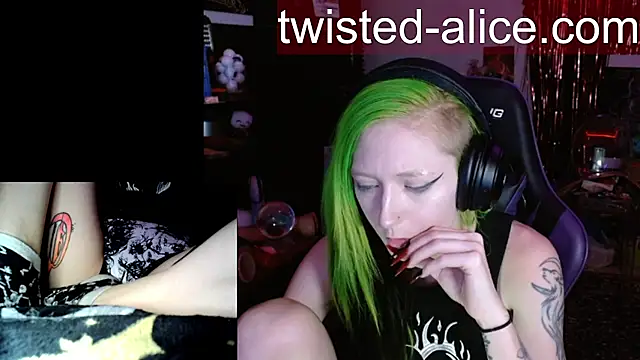 Twisted_Alice's Live XXX Chat