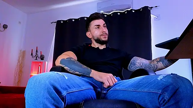 Онлайн чат XXX MightyAaron66