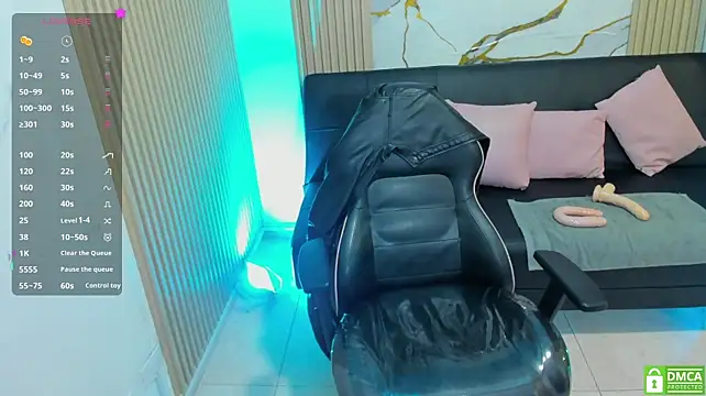 Онлайн чат XXX Nicosoft_tay