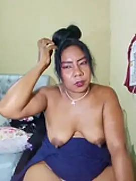 rosmery-navarro's Live XXX Chat