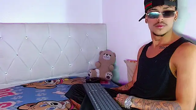 Angel_foxc13 Adlı Modelin Canlı XXX Sohbeti