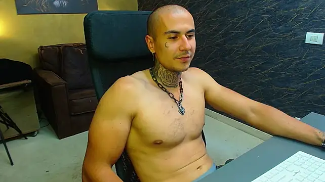 RomeoBodhi Webcam show