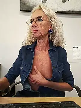 clarabell4 Live XXX-chat