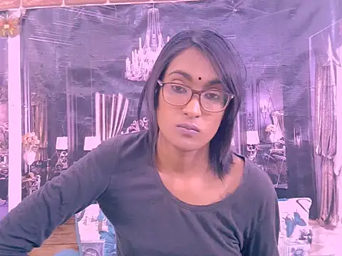 IndianRebel4u2Luv Adlı Modelin Canlı XXX Sohbeti