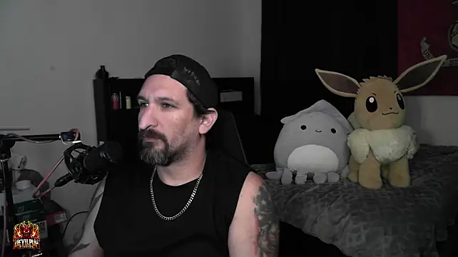 DevilPup75_ Show in webcam