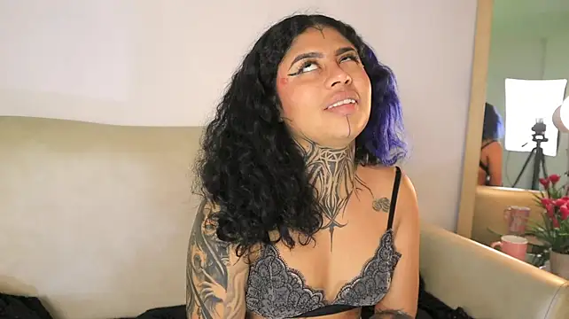 Chat XXX ao vivo de Marceline_Abader