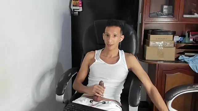 AlphaMarco Live XXX Chat