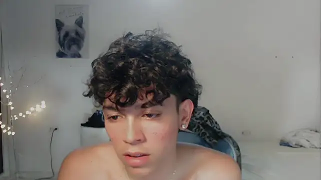 Chatroom XXX en direct de FUNNY_DICK_