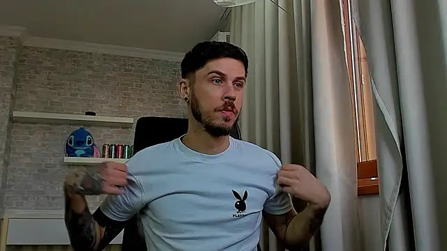 Chatroom XXX en direct de JonahShaw