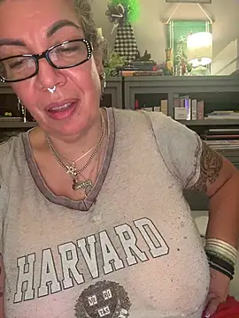 dieseldame1313's Live XXX Chat